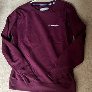 Champion maroon sweatshirt (like new)